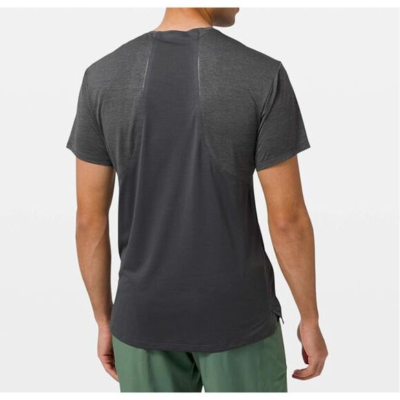 Men Lululemon Fast and Free Short Sleeve Slim Fit Hip Length in Graphite Gray - Picture 2 of 9